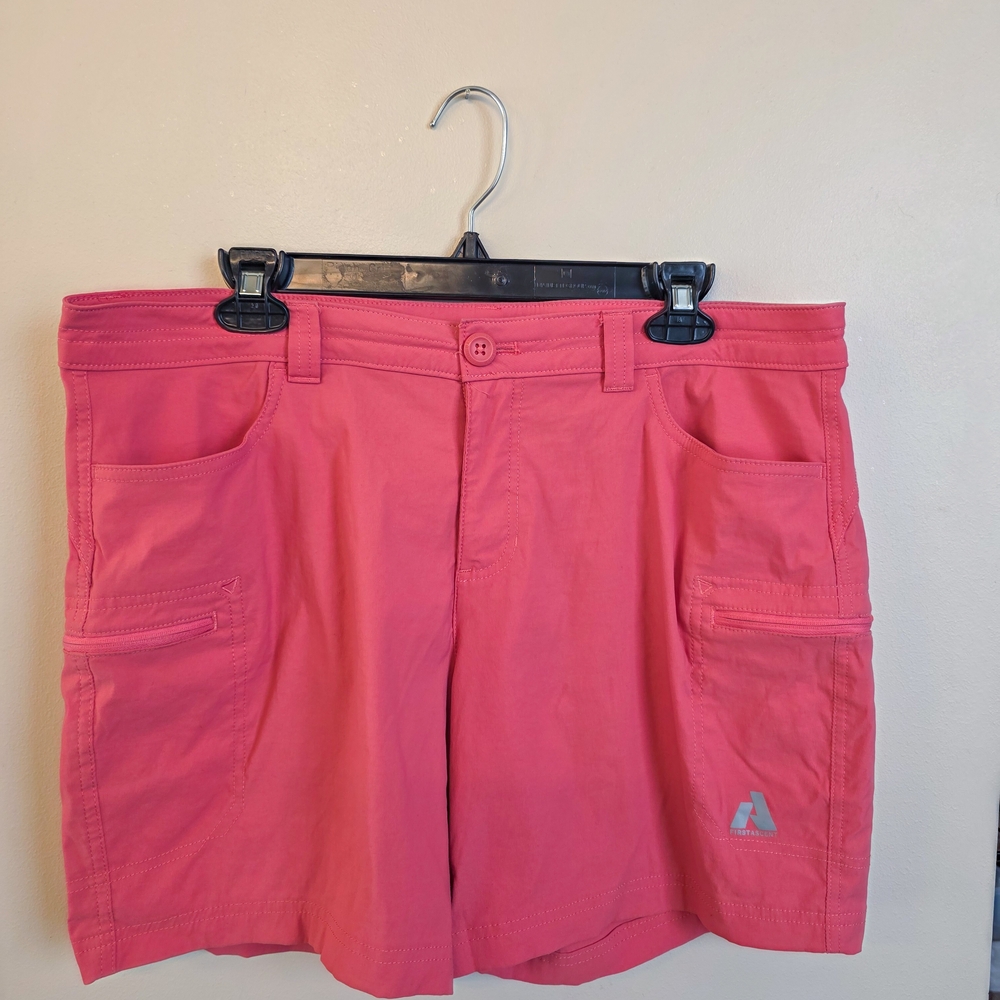 Eddie Bauer Women's Coral Cargo Shorts